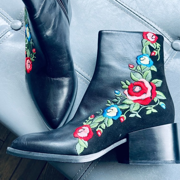 Mimosa Embroidered Boots - Picture 2 of 5